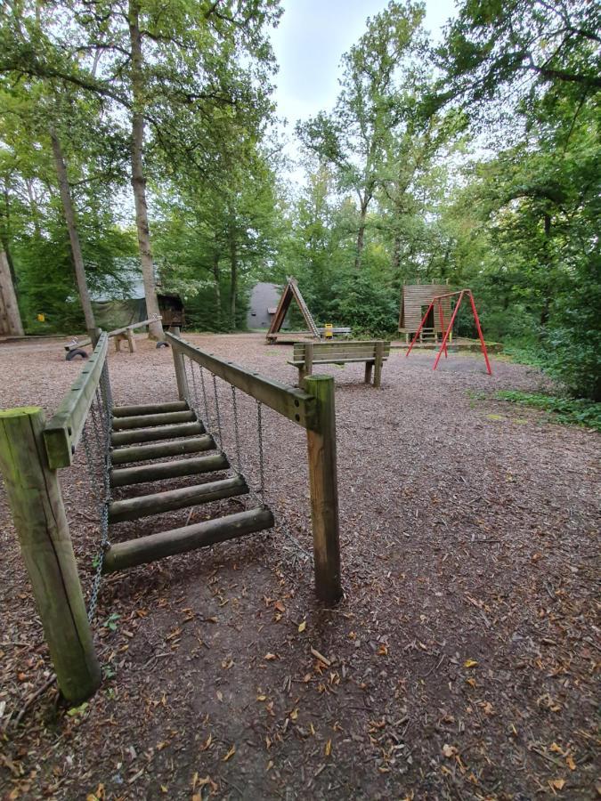 Boshuisje Durbuy Met Zwembad Op Het Park Exterior foto